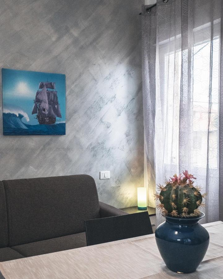 Bulldog Station Apartments With Private Wc, Ac, Tv Mestre Bagian luar foto